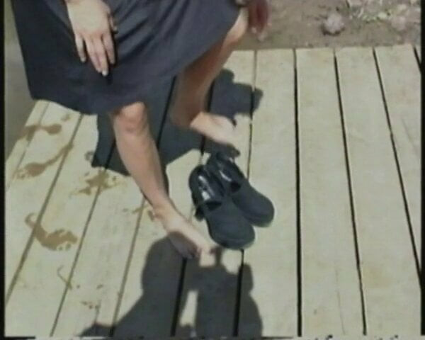 Blondes Teen am See zum ficken ueberedet