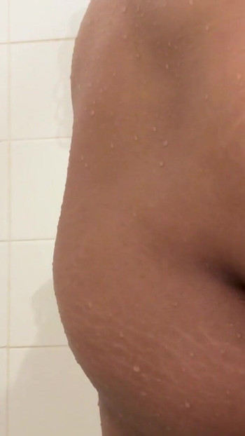 Desi college-mädchen rasiert ihre rosa muschi sauber | Clip 2