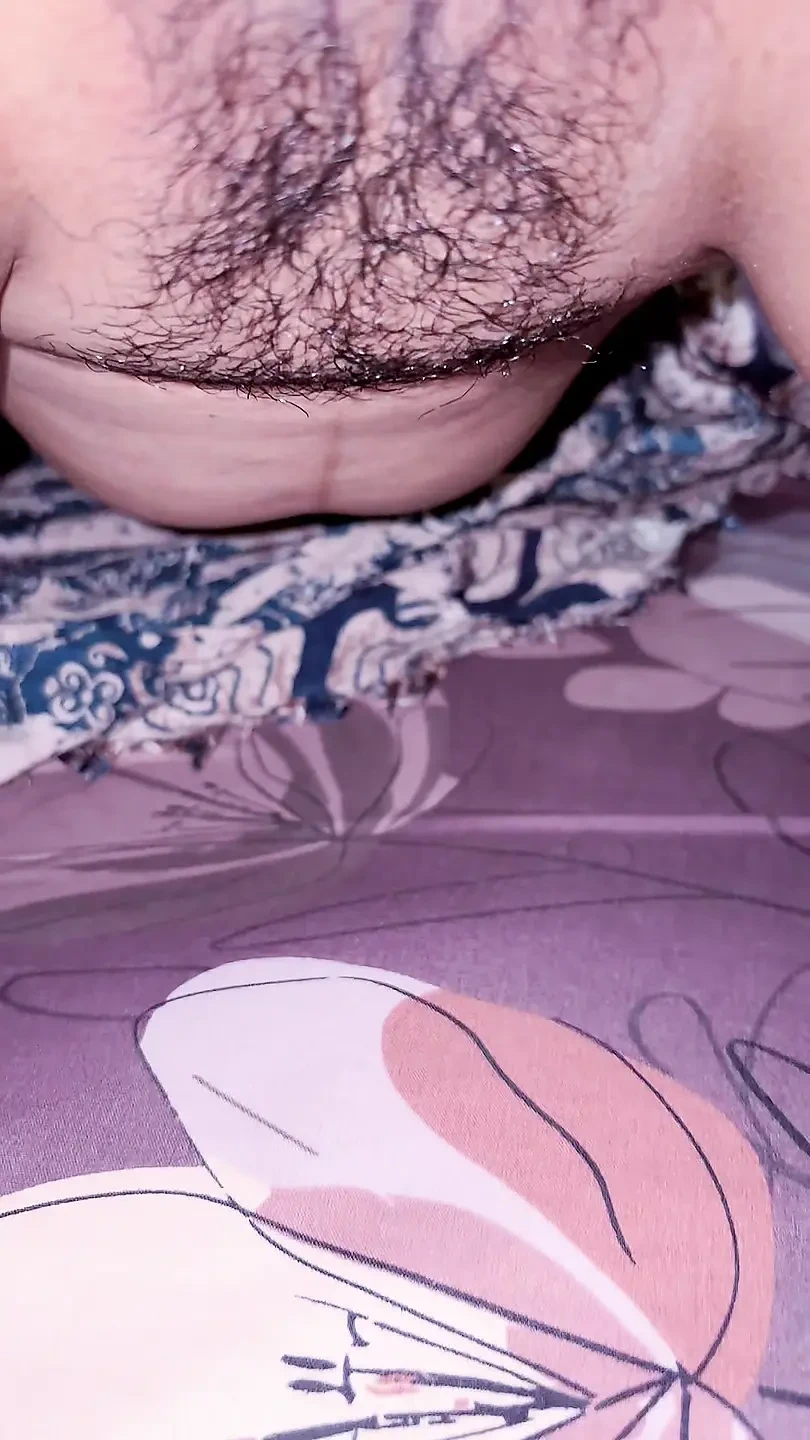 和一个和丈夫住在开斋日上的邻居做爱