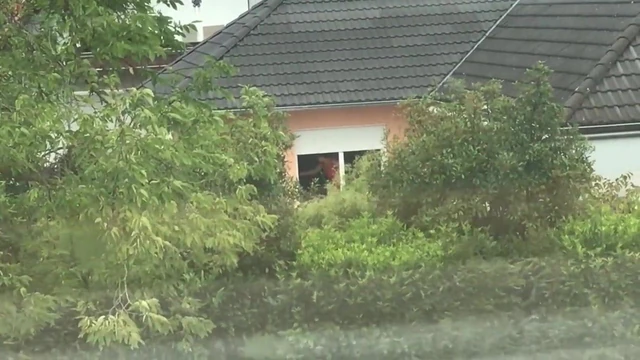 Geile Nachbarin‘s Milf heimlich beobachtet