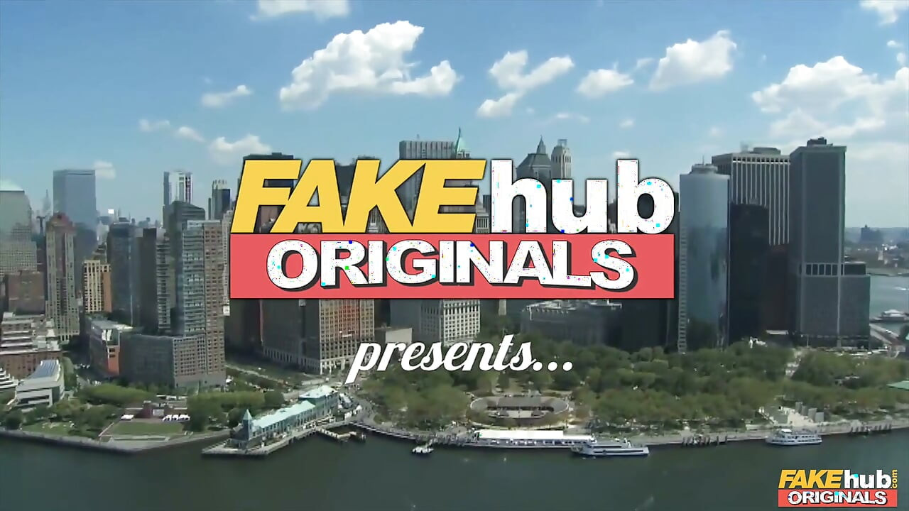 Fakehub Originals - Bambi Jolie başarısız bir kulüp satın alım satını vahşi vip salon sikişi için takas ediyor