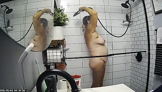 Mrs. joanne tanner, eine echte öffentliche lehrerin, wird in der Dusche 05-01-26 & 05-03-26 gefangen genommen