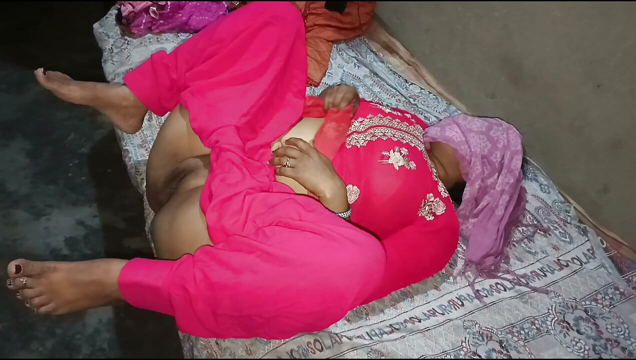 Desi style New Couple Viral Hardcore Fucking In the front of step sister