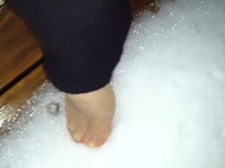 Пальцы ног на снегу