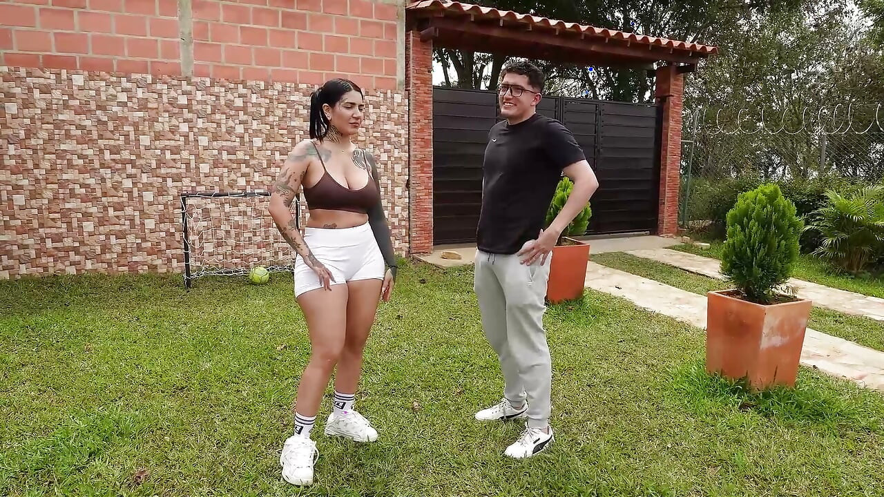 Big Ass Trainer Ends up Fucking Her Student After Warming up