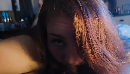 POV schlampiger halsfick und muschi-fick