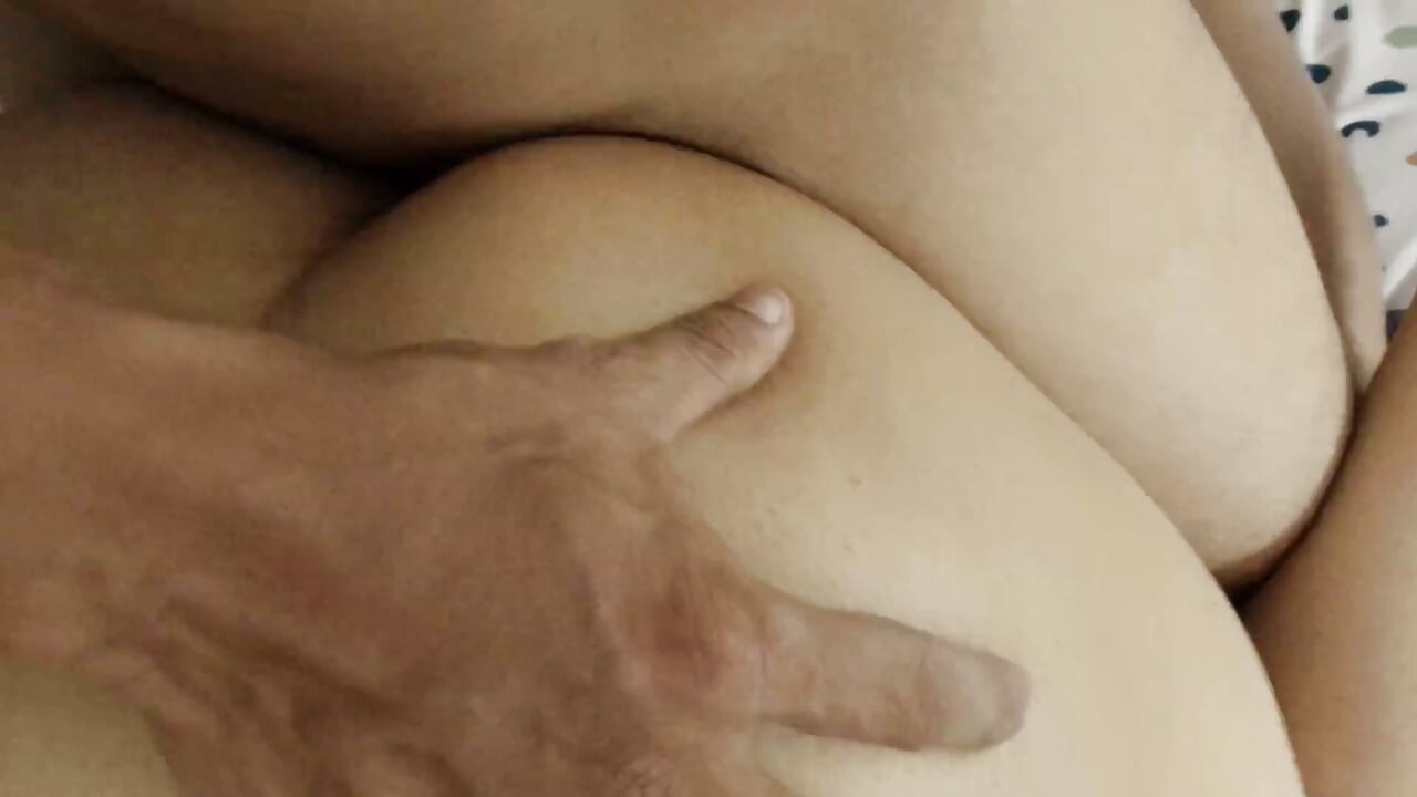 내 아름다운 이웃이 자기 집에서 섹스하고 싶어해