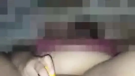 Heute bin ich aufgeregt und nass aufgewacht, nachdem ich mehrere tage darauf gewartet hatte, dir zu zeigen, was du willst, ist hier ist