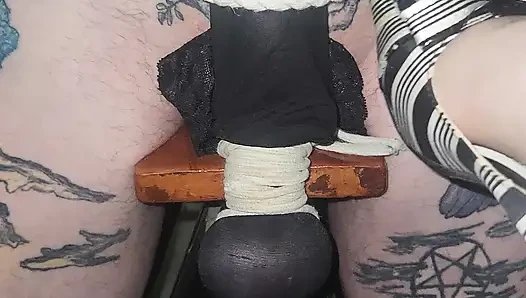 Goode Girl Nylon Und Ballbusting