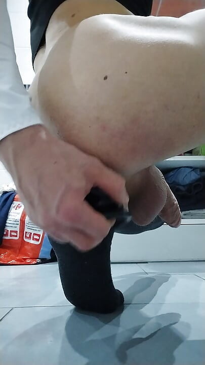 Çıplak duşta solo adam seks oyuncağı