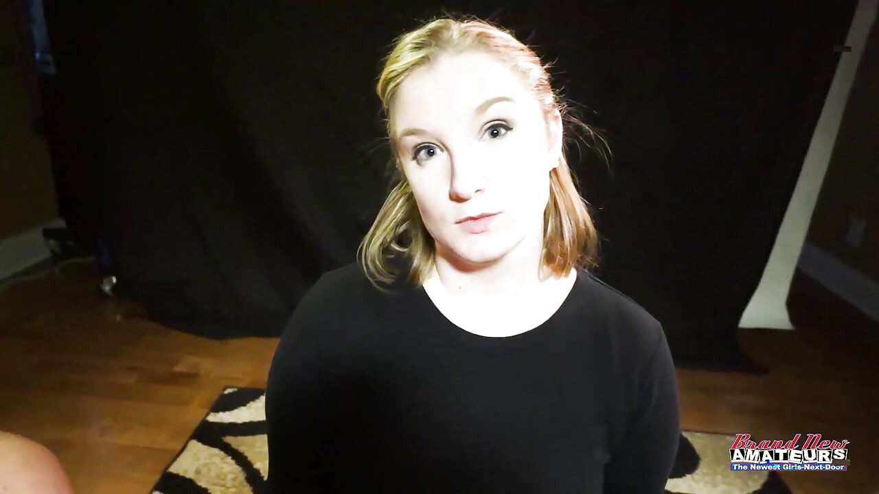 Lottie Peers Payudara Besar Blonde Rimjob Rakus BJ Berantakan Sampai Tuntas Haus!