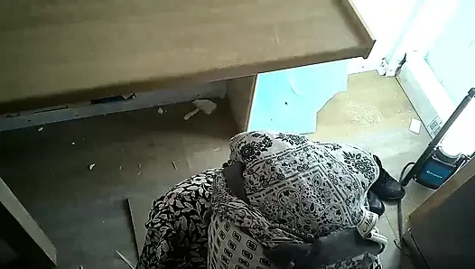 Muslim woman tries sucking a cock and does a good job
