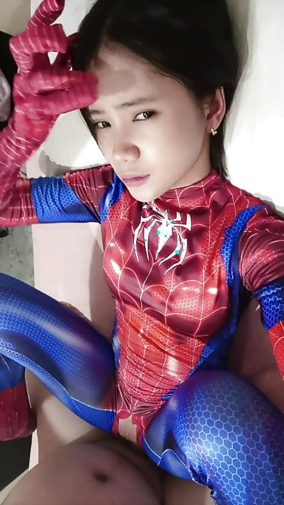 SIPDERGIRL HOME CUMMING - MEGDUGTA PETER FUCKER