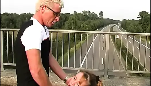Sıkı göt deliğinden lavman seksi ve büyük lavman