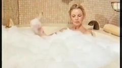 Pamela Stephenson - kąpiel