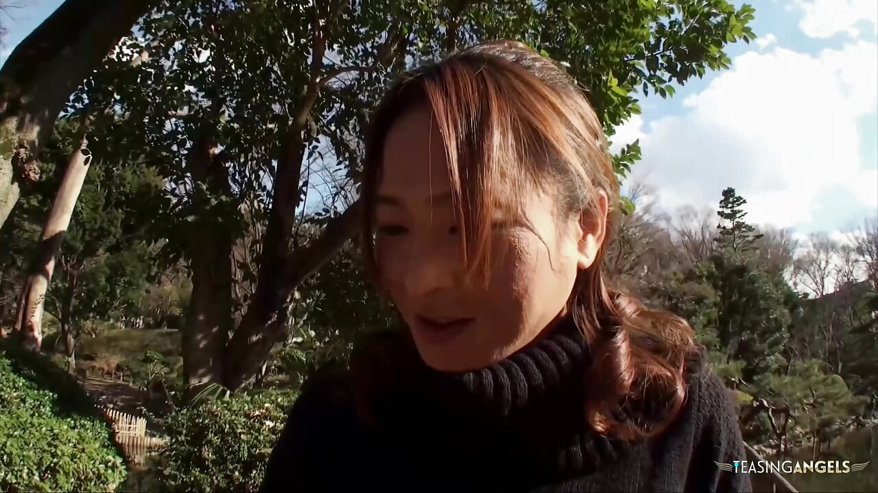 Transisi audisi ke dalam threesome ketika ibu Asia menggairahkan yang ingin aku entot memiliki keinginan kuat untuk melakukan aksi seksual