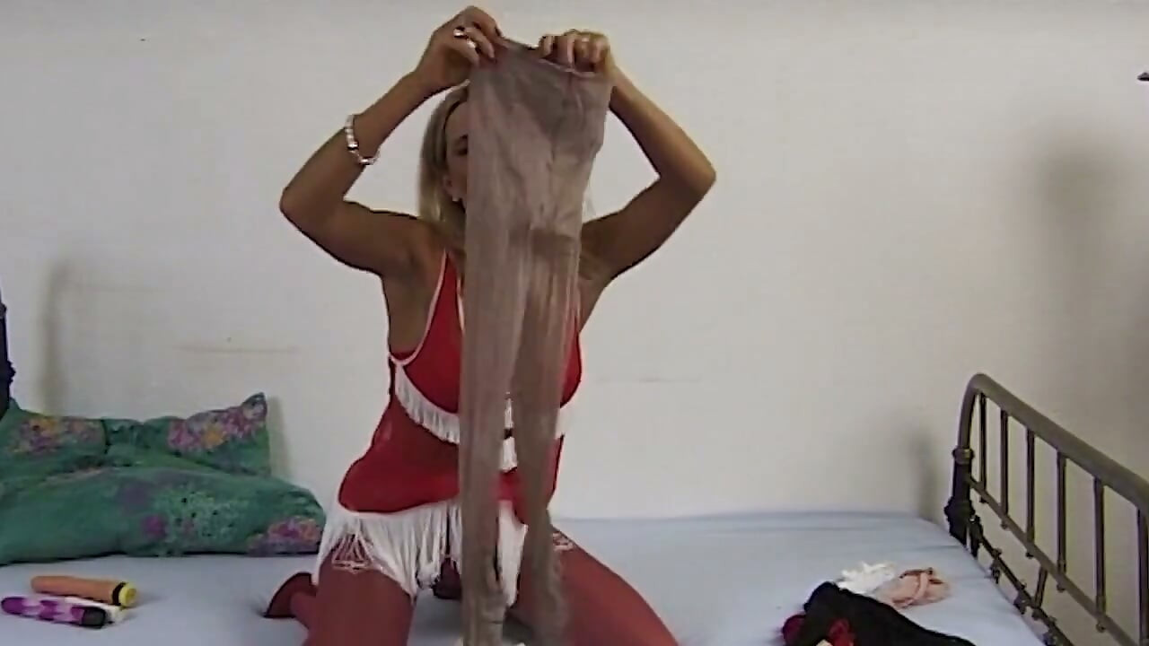 Busty Blonde MILF Fingers Hairy Pussy to Explosive Orgasm