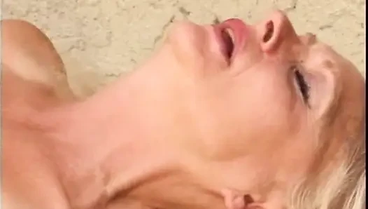 Eine Heiße MILF Will Harte Schwänze - Vol. 03