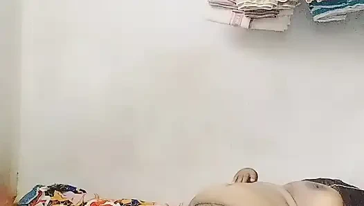 Hintli çiftler heyecanlı performans