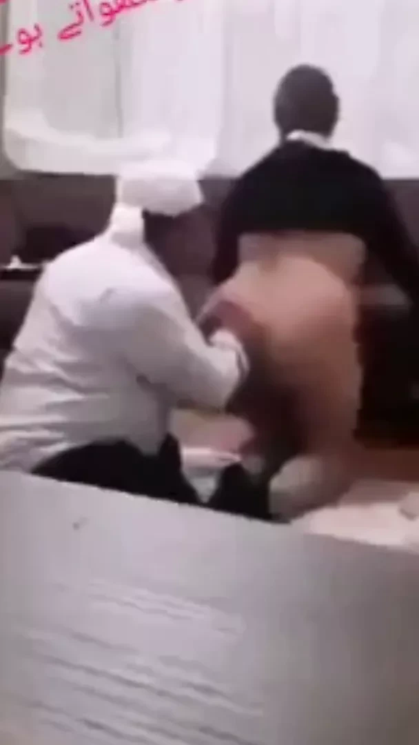 Muslim maulana taking advantage of Muslim hijabi lady