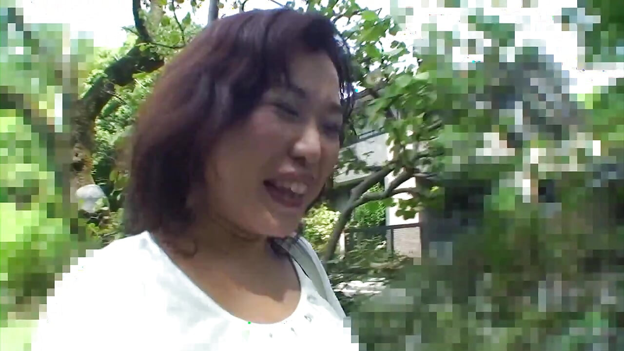 Picking up Japanese granny to fill her pussy with cum