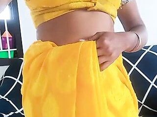 Swetha tamil дружина saree роздягається