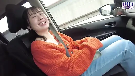 Dolgun vücutlu kaygan ziyafette sırılsıklam f bardakla sırılsıklam yağlı sırılsıklam