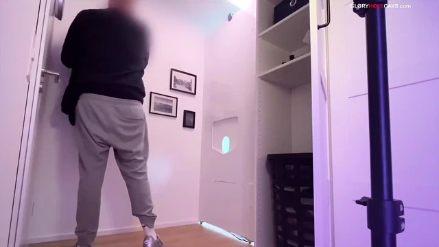 Strict Master - Can I Make Him Cum During Lunch Break?