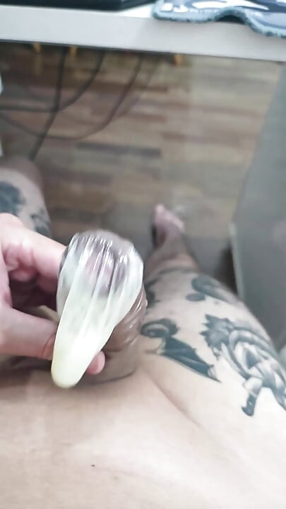 Kondom pun sperme