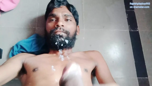 Rajeshplayboy993 cumming on the face