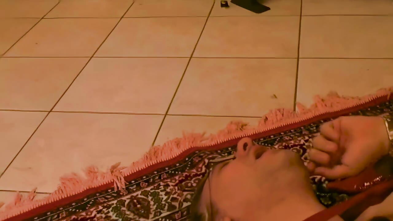 트랜스젠더의 엉덩이에 롤리팝을 넣고 엉덩이를 박고 엉덩이를 당하는 거야