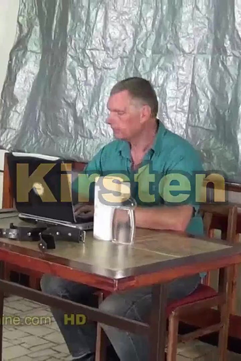 Kirsten şaplak makinesi - göt kırbaçlama