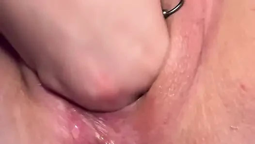 Sklavin S Fucks Her Piss Hole and Cervix at the Same Time