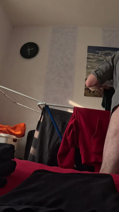 Taking off laundry | Clip 1