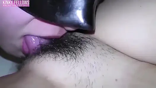 Masih Mandi Bareng Pria Seksi Dengan Hadiah, Wanita Yang Nggak Pernah Belajar