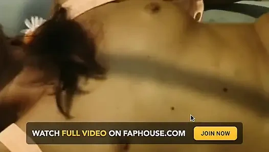 Ковбои дико катаются по нудистской деревне