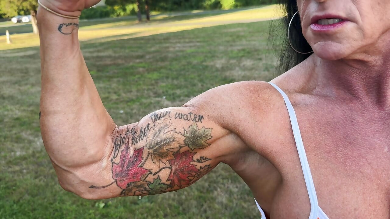 Muscle MILFs Cum Command JOI