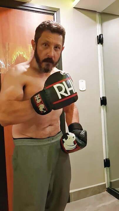 Gouine Wrestler - POV Muscle Worship Training Session