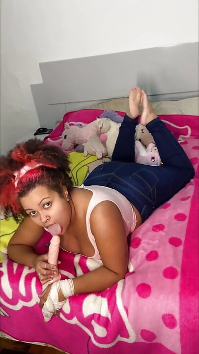 BBWのジーンズと裸でおならをするJOIたち