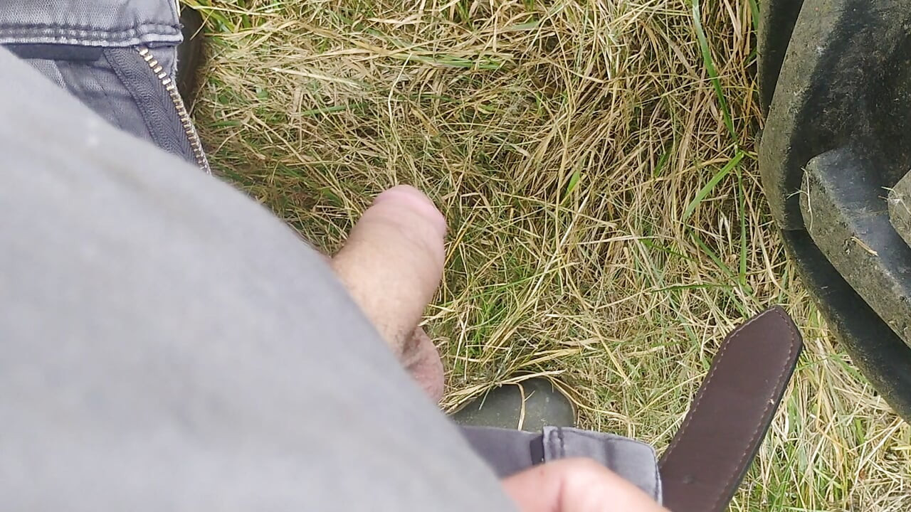Solo en el tractor