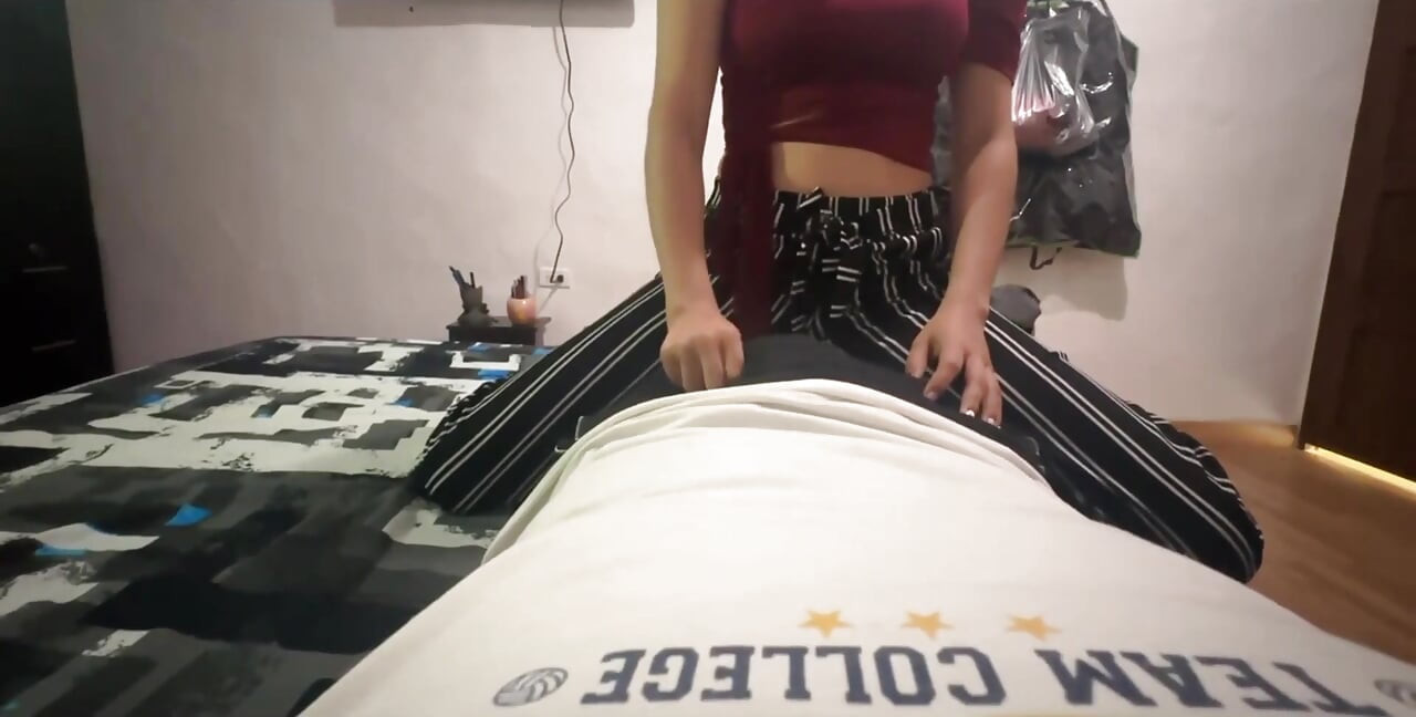 Mlada cura mi puši kurac pa ću joj platiti stanarinu