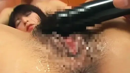 Japanische MILF kann zwei schwänze gleichzeitig behandeln