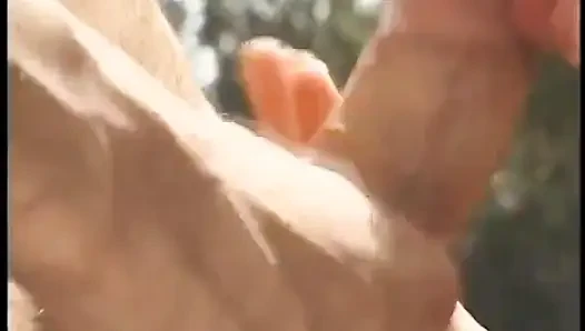 Bakire genç sarışın kanepede havuz kenarında sert sikişiyor