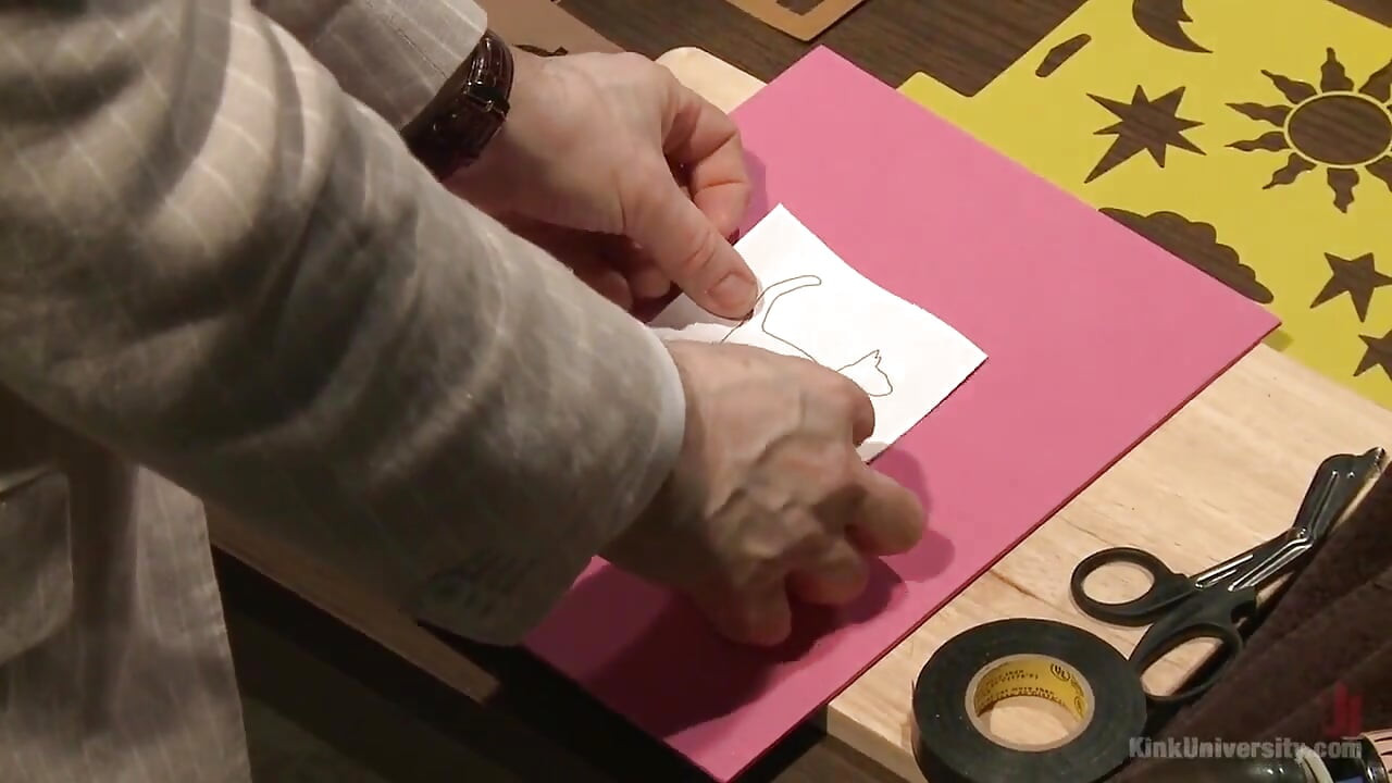 การยืดตัวของผิว: วิธีสร้างสรรค์ในการทําเครื่องหมายของคุณ