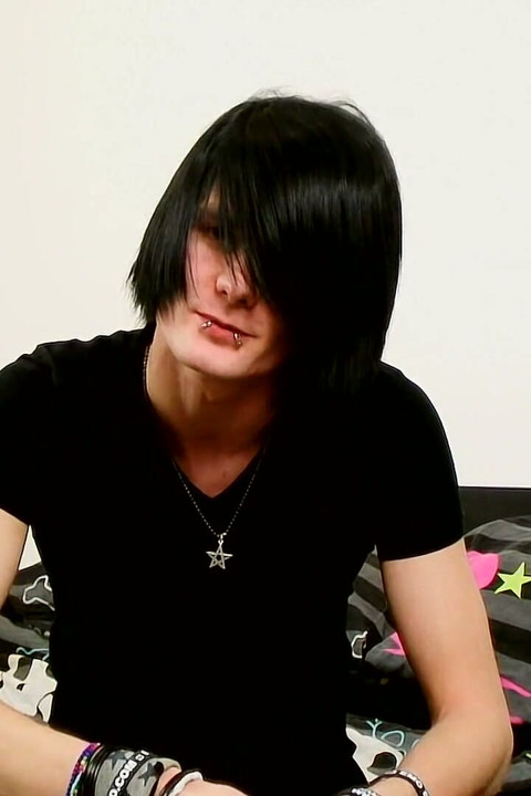 Dutch Emo Boy Aiden Jacks His Tasty Dick!