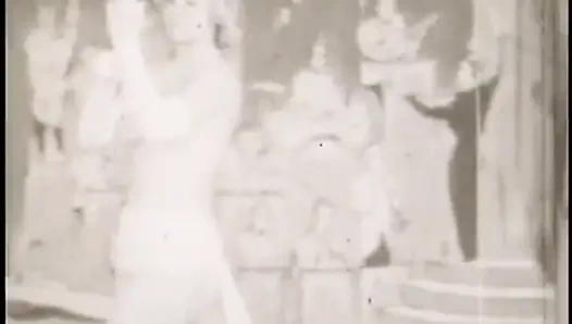 Heiße retro-MILFS sinnliches strippen