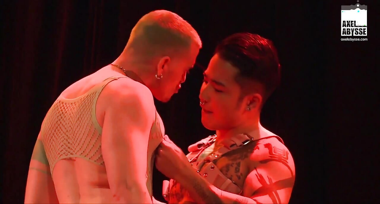 Live Fisting Performance With Anal Warriors Axel Abysse And Yoshi Kawasaki
