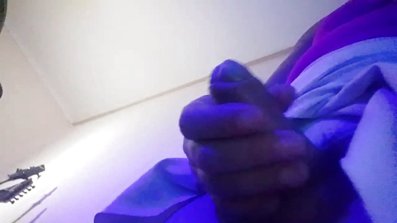 The tampon falls out
