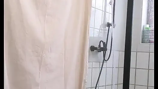 A Full Bag of Water Flowes Into My Little Ass!