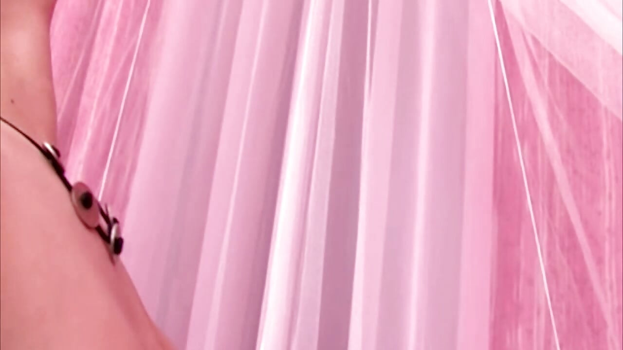 Gadis-gadis mungil menemui seksualiti mereka